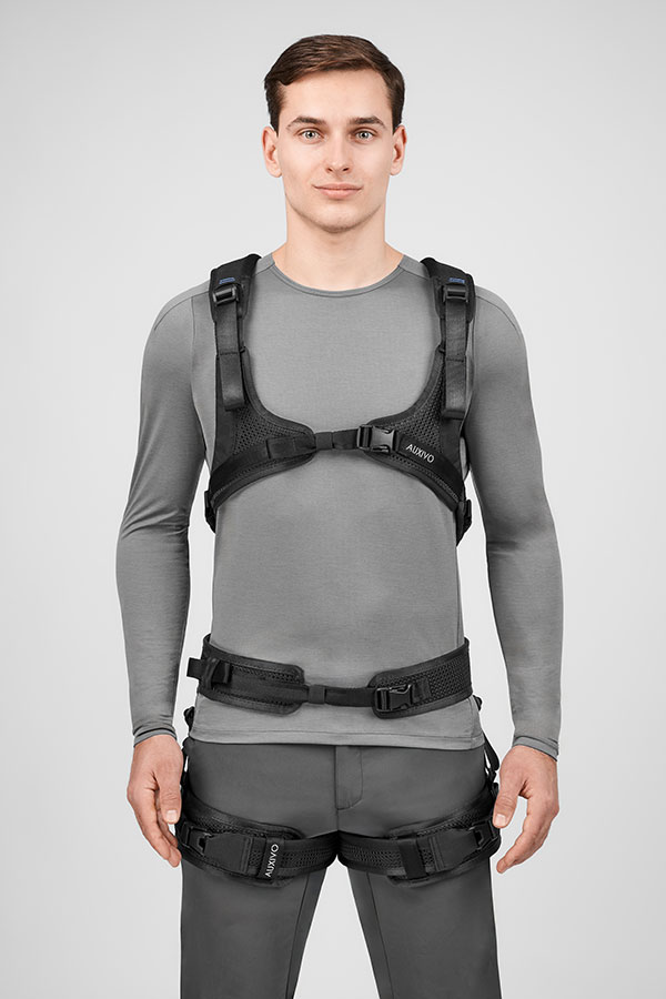 20240514-AXV-LiftSuit-Front-M-sRGB-3000×-2000