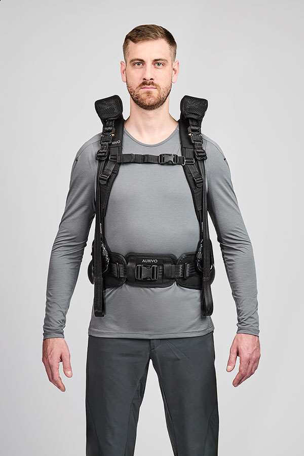 20240819-Auxivo-CarrySuit-Back-M-sRGB-3000×-2000
